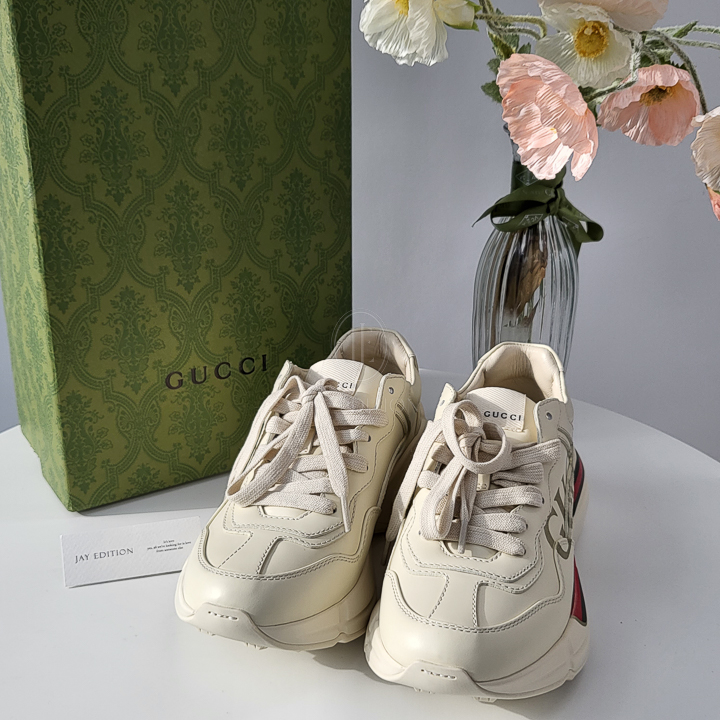 구찌 라이톤 띠로고