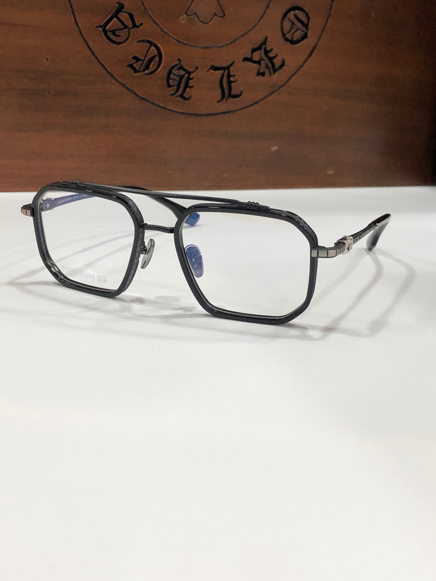 크롬하츠 메트릭 안경