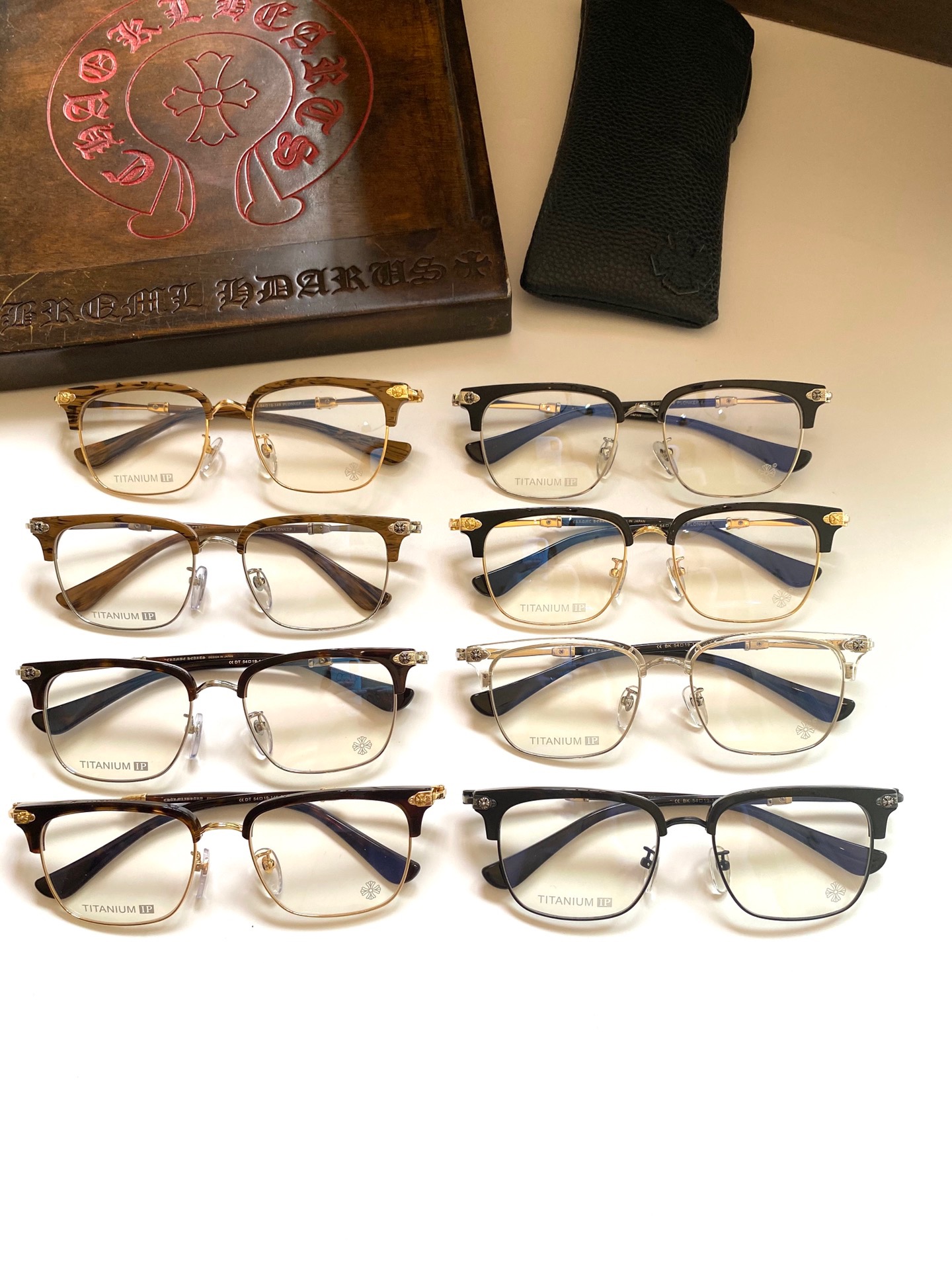 크롬하츠 하프림 안경