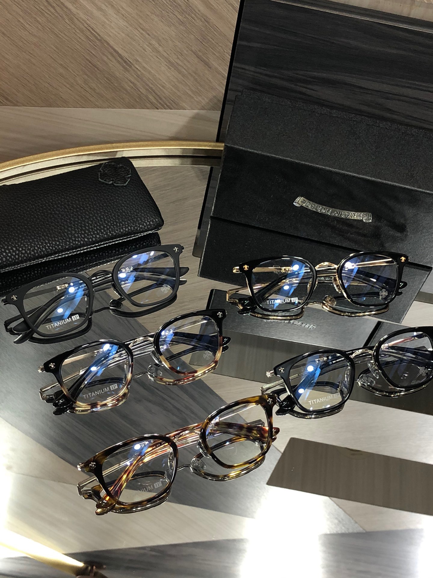 크롬하츠 스트라패딕텀 안경