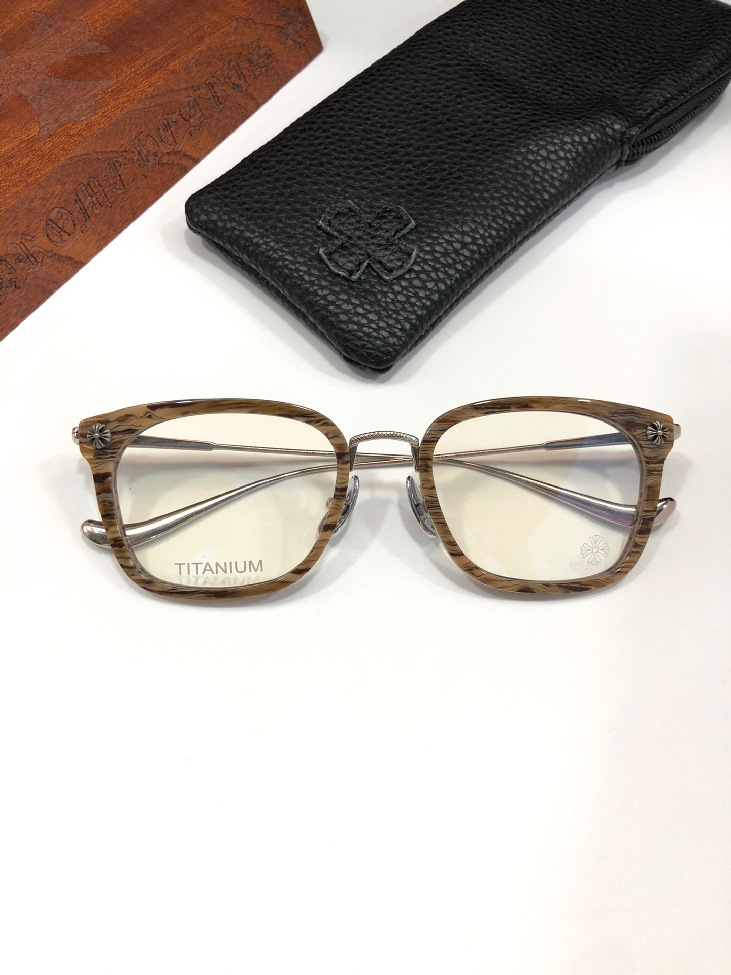 크롬하츠 GIZZNME 안경