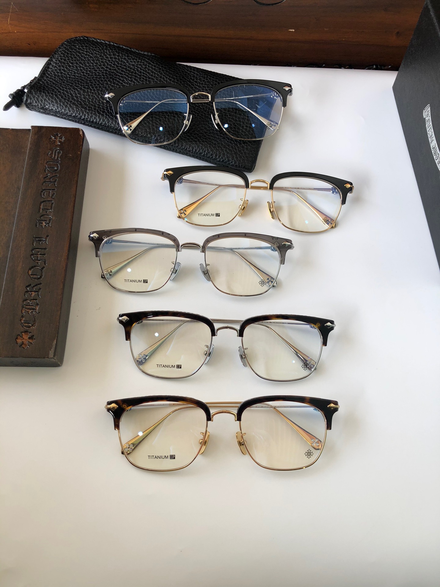 크롬하츠 슬런트레딕션 안경