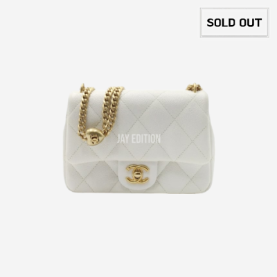 샤넬 23P 하트 참 체인 플랩백