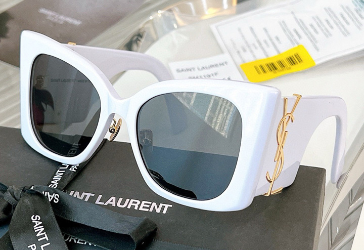 생로랑 선글라스  SL M119F