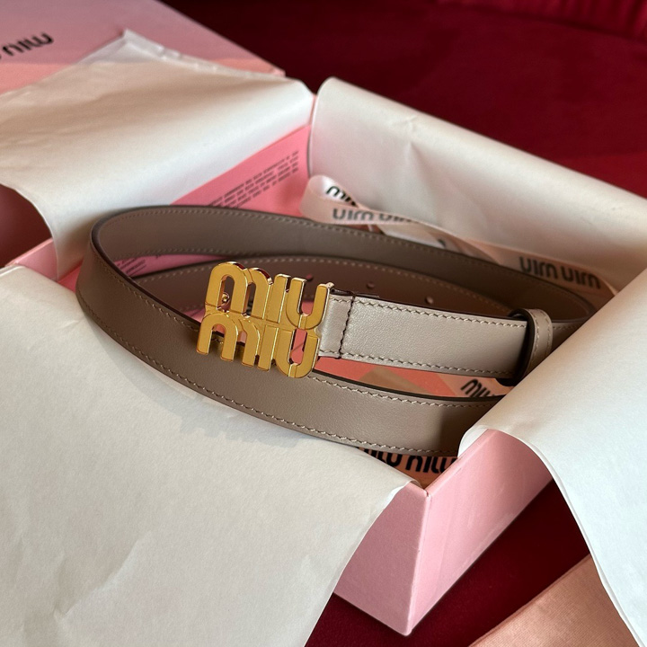 미우미우 벨트