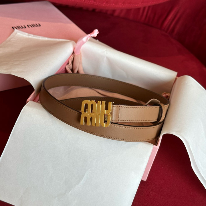 미우미우 벨트