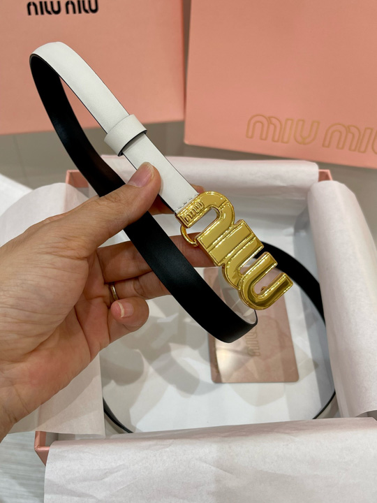 미우미우 벨트
