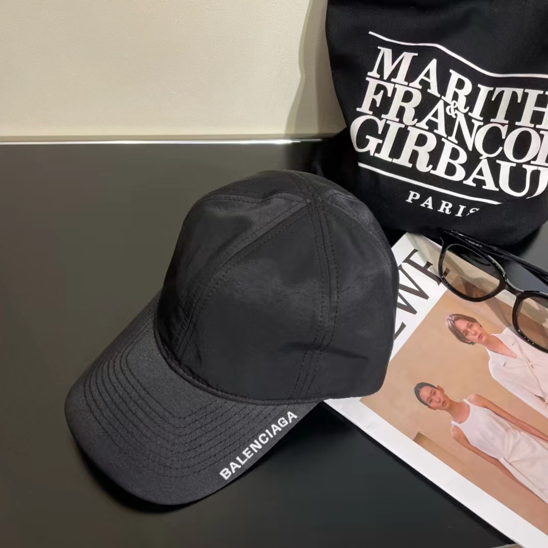 발렌시아가 모자