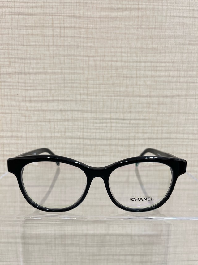 샤넬 진주 캣츠아이 안경 CH3440