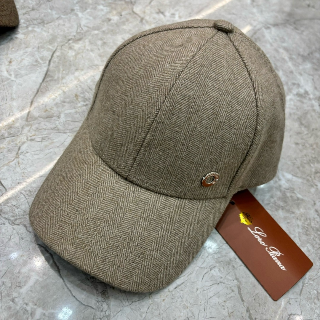 로로피아나 모자 