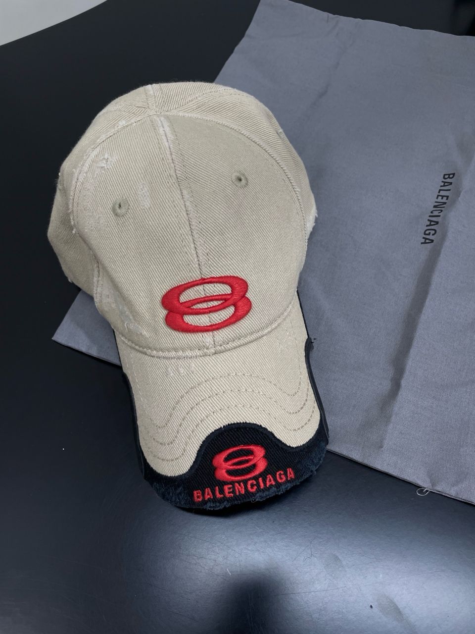 발렌시아가 모자 