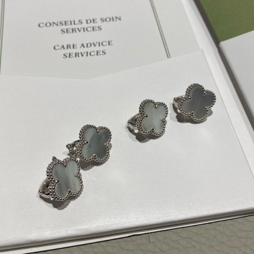 반클리프 빈티지 알함브라 이어링 (문의)