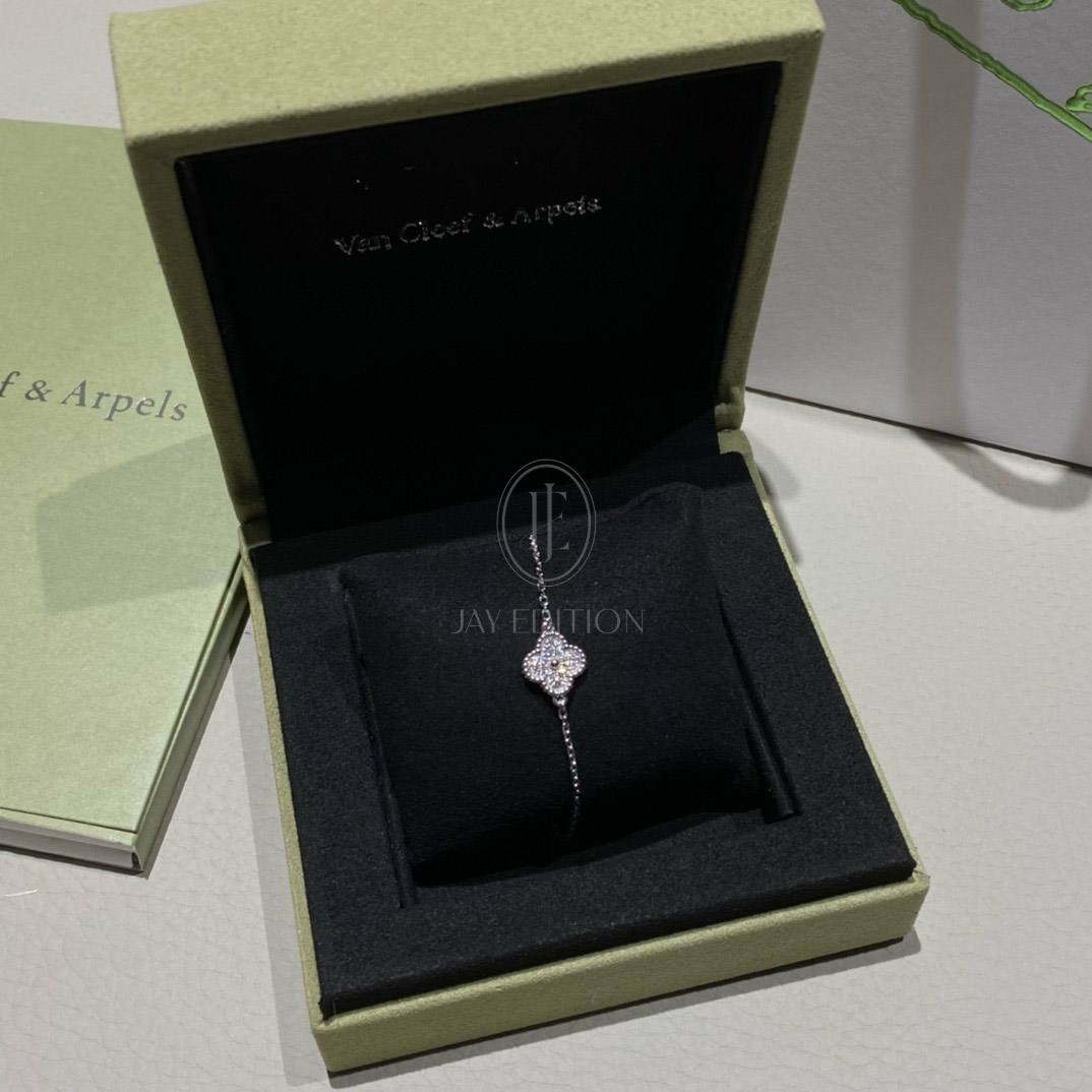 반클리프 스위트 다이아 알함브라 브레이슬릿 (문의)