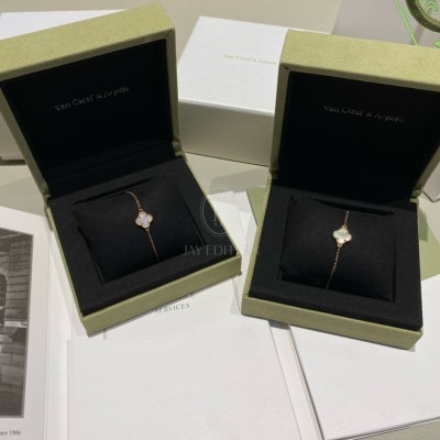 반클리프 스위트 알함브라 브레이슬릿 (문의)