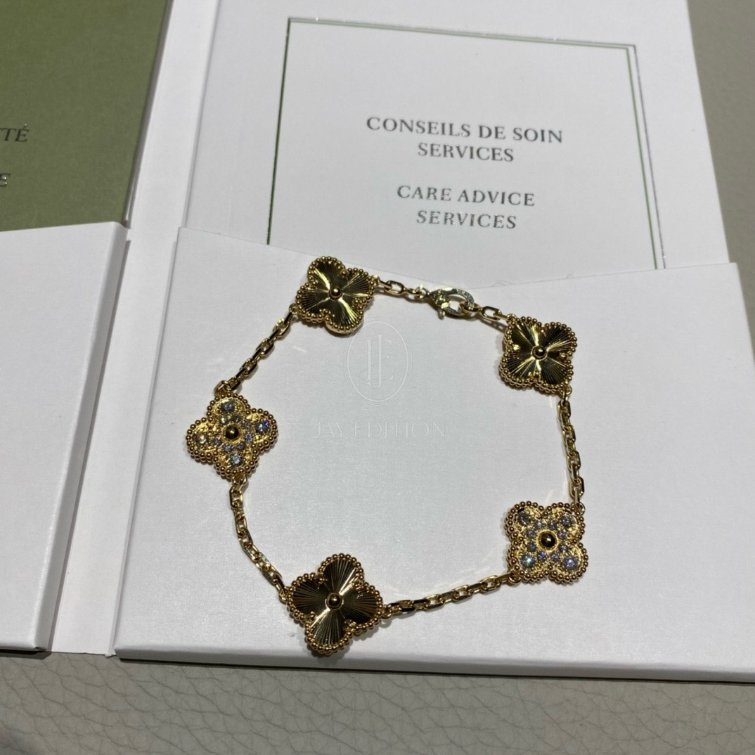 반클리프 빈티지 알함브라 브레이슬릿 기요세 다이아 (문의)