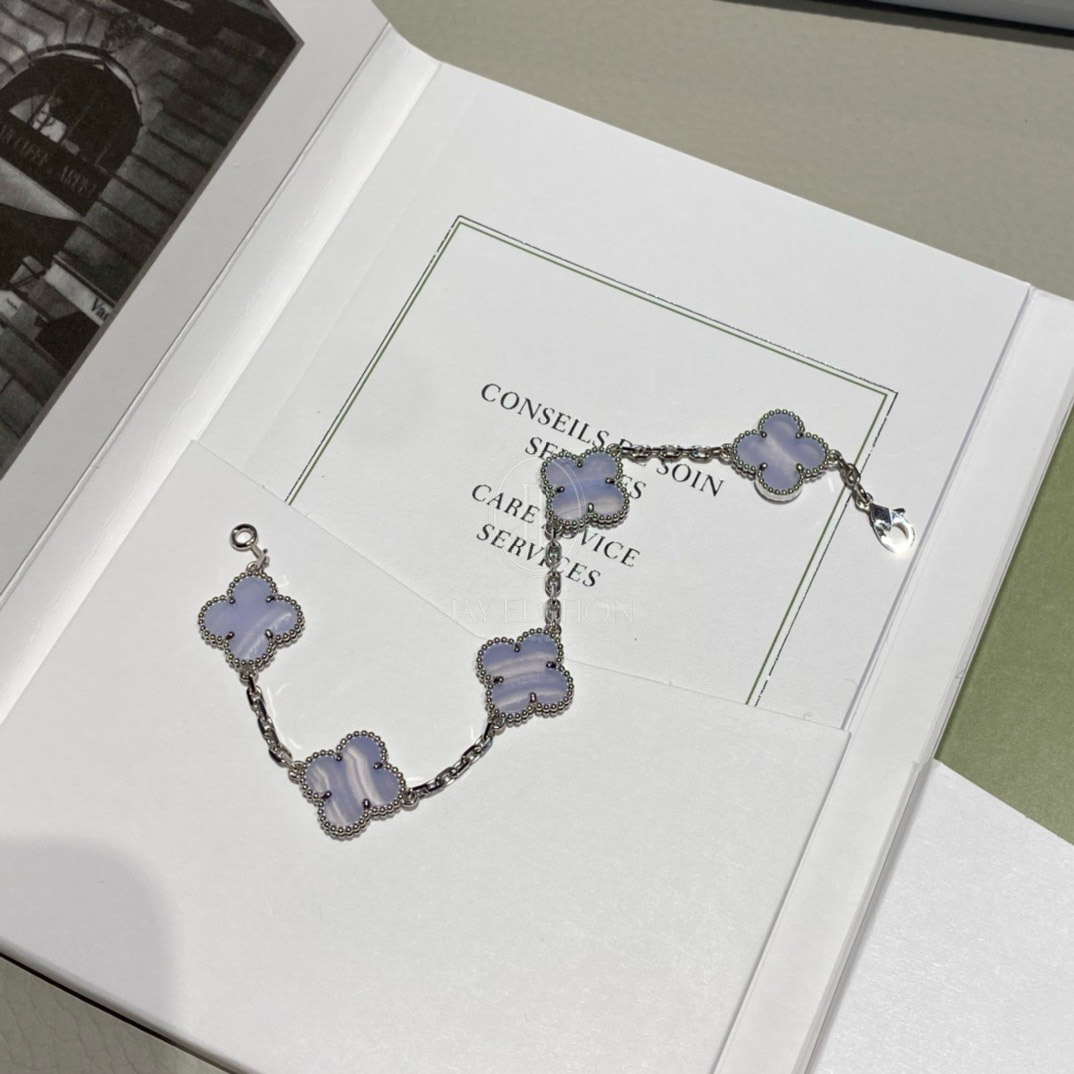 반클리프 빈티지 브레이슬릿 칼세도니 (문의)