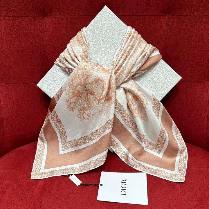 디올 트왈 드 주이 소바쥬 90 스퀘어 스카프