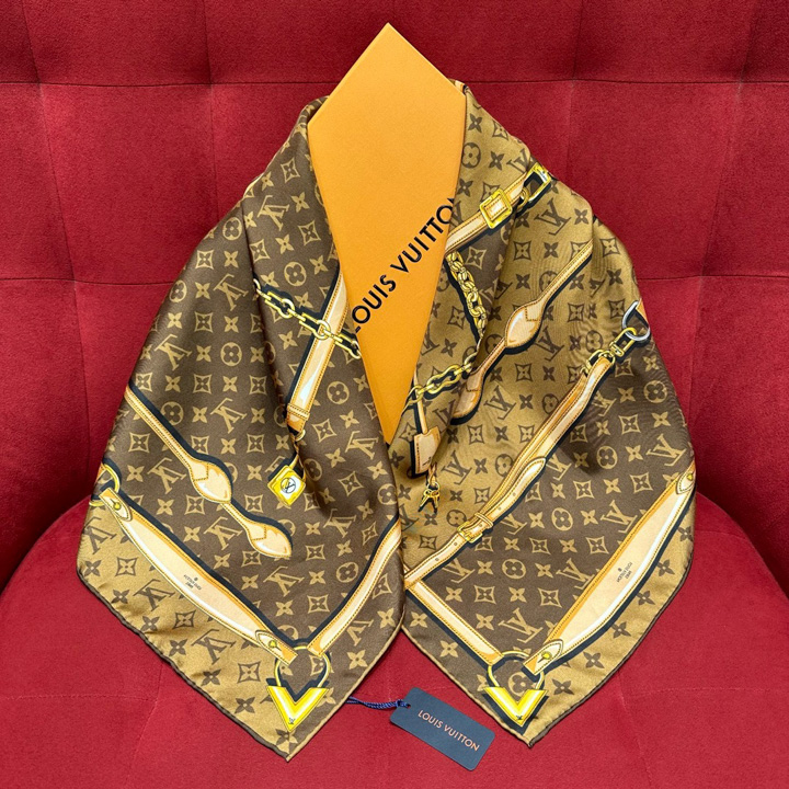 루이비통 모노그램 컨피덴셜 스퀘어 스카프 