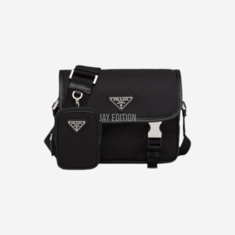 프라다 레더 버클 숄더백